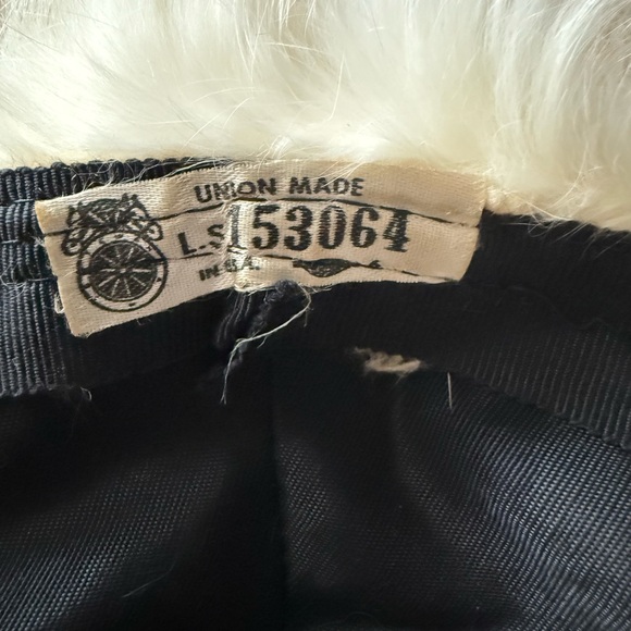 Fendi Ivory Fringe Scarf - Picture 6 of 6